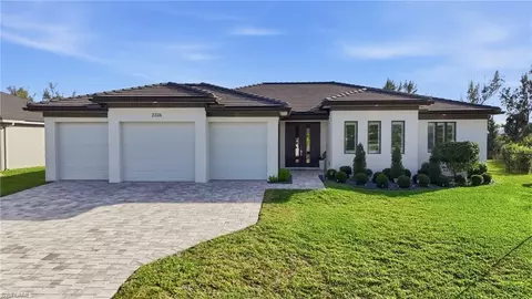 2326 SW 21st Ter, Cape Coral, FL 33991