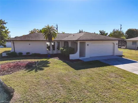 920 SE 17th Ter, Cape Coral, FL 33990