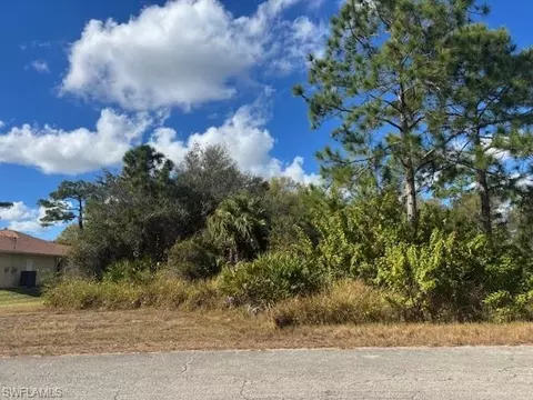 611 Highland Ave, Lehigh Acres, FL 33972