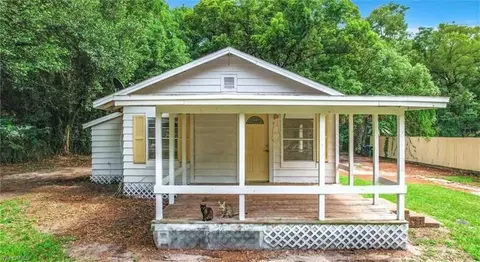 5136 Mcdonald Rd, Zellwood, FL 32798