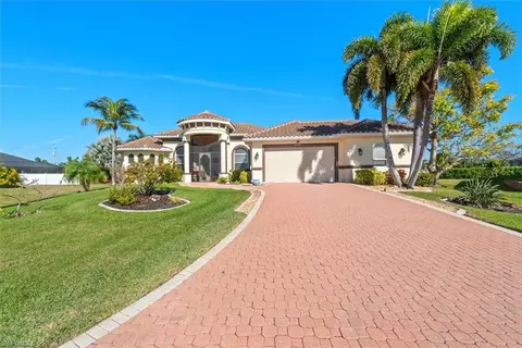 2529 Gleason Pkwy, Cape Coral, FL 33914