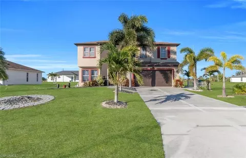 207 NE 24th Ter, Cape Coral, FL 33909