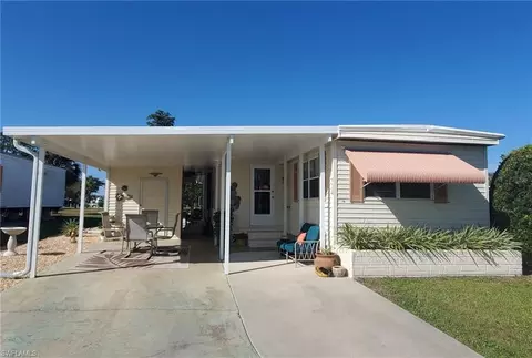 938 Lazy Ln, North Fort Myers, FL 33917