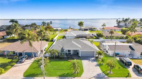 2214 SE 27th Ter, Cape Coral, FL 33904