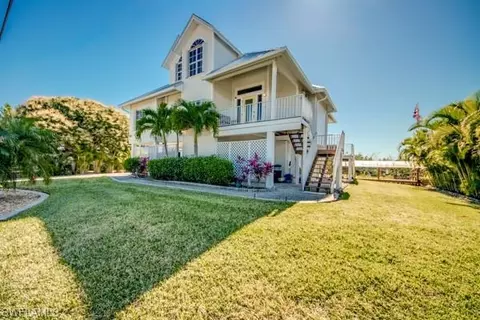 4041 Galt Island Ave, Saint James City, FL 33956