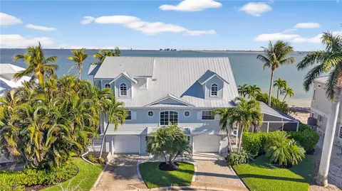 1212 Isabel Dr, Sanibel, FL 33957