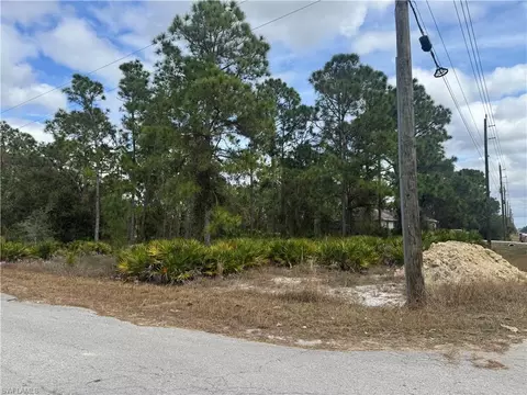 706 W 17th St, Lehigh Acres, FL 33972 photo 2