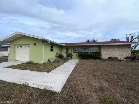 1727 Cornwallis Pkwy, Cape Coral, FL 33904