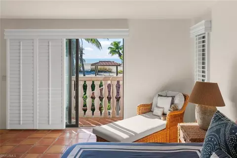 Bedroom - 16632 Captiva Dr, Captiva, FL 33924 photo 2 of 5