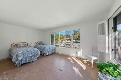 Bedroom - 16632 Captiva Dr, Captiva, FL 33924 photo 5 of 5