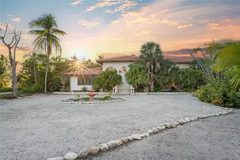 Exterior - 16632 Captiva Dr, Captiva, FL 33924 photo 2 of 15