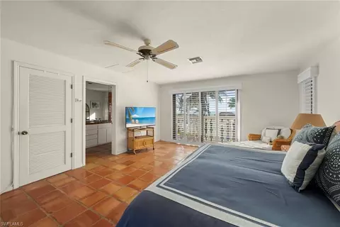 Bedroom - 16632 Captiva Dr, Captiva, FL 33924 photo 1 of 5