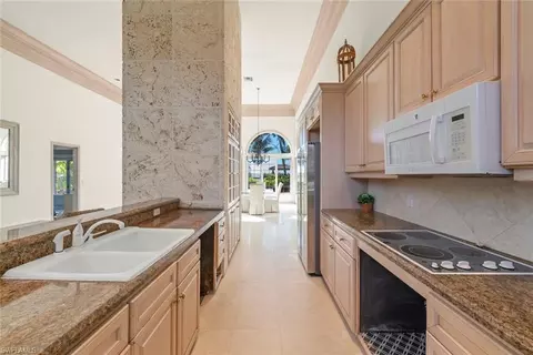 Kitchen - 16632 Captiva Dr, Captiva, FL 33924 photo 2 of 2