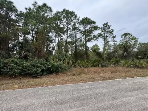 605 James Ave, Lehigh Acres, FL 33936