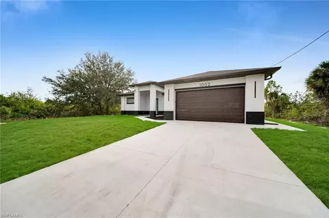 1002 Kanuga St E, Lehigh Acres, FL 33974 photo 3
