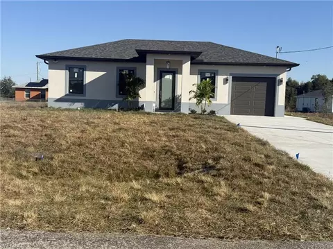 383 Pennfield Ave, Lehigh Acres, FL 33974