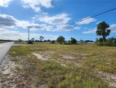 1035 SW 4th Ter, Cape Coral, FL 33991