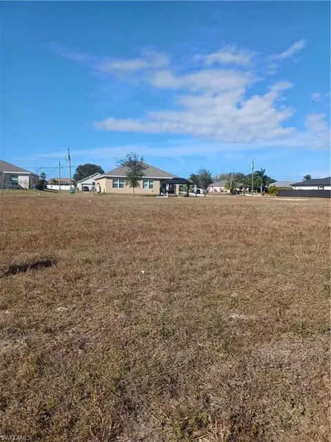 3024 NW 3rd Ave, Cape Coral, FL 33993