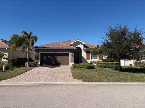 16123 Palmetto Prairie Dr, Alva, FL 33920