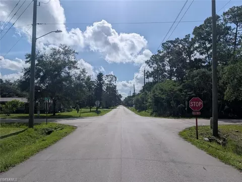 S Elm St, Labelle, FL 33935 photo 5