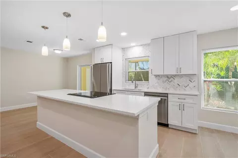 8256 Charter Club Cir #5, Fort Myers, FL 33919
