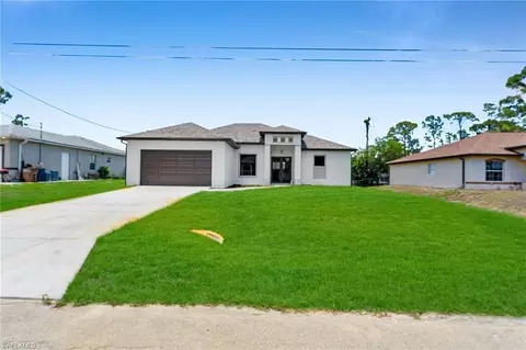 2512 10th St W, Lehigh Acres, FL 33971