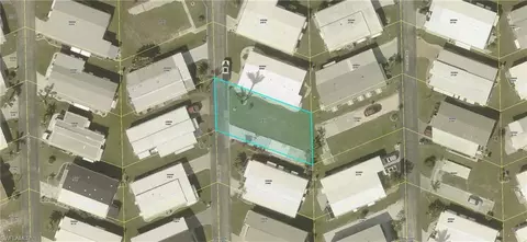 295 Dillard Ave, Fort Myers, FL 33908