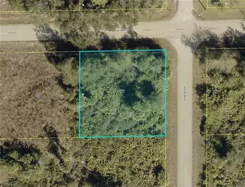 901 W 14th St, Lehigh Acres, FL 33972
