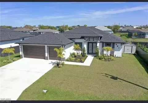 907 NE 13th Pl, Cape Coral, FL 33909