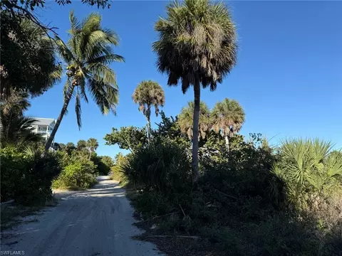151 Swallow Dr, Captiva, FL 33924 photo 4