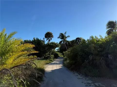 151 Swallow Dr, Captiva, FL 33924 photo 8