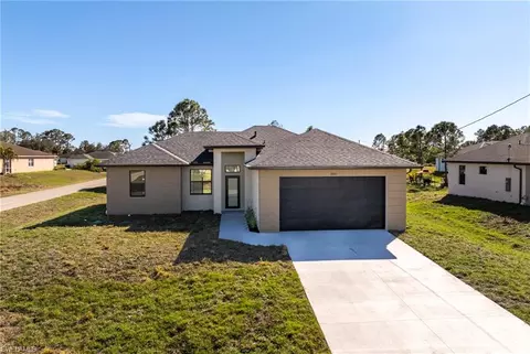 3601 28th St SW, Lehigh Acres, FL 33976