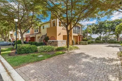 8565 Via Garibaldi Cir #206, Estero, FL 33928