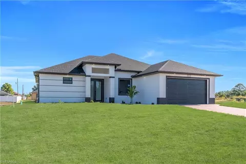4622 Hanna Ave N, Lehigh Acres, FL 33971