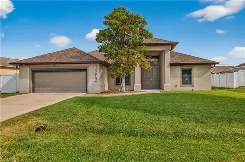 1203 SW 11th Pl, Cape Coral, FL 33991