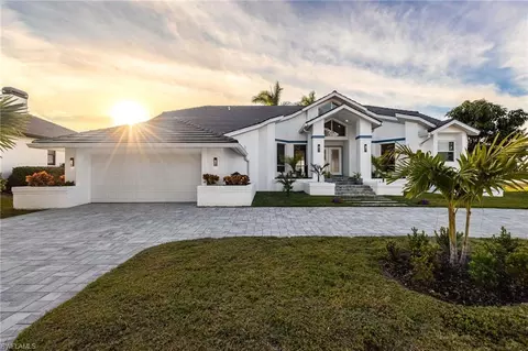 5030 Harborage Dr, Fort Myers, FL 33908