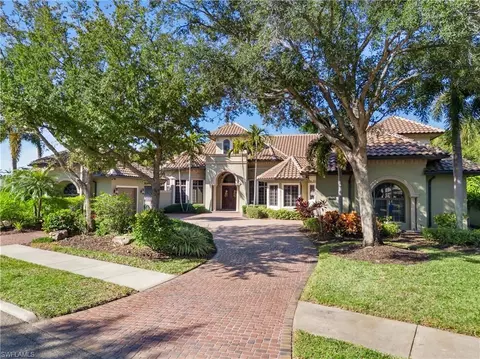 1265 Canterbury Dr, Fort Myers, FL 33901