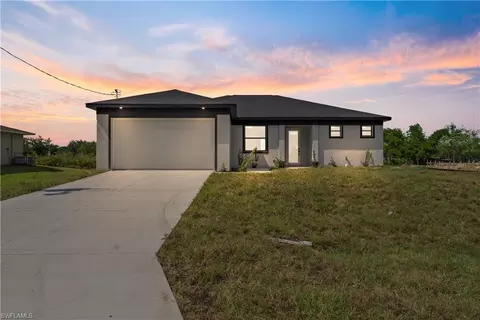 2621 58th St W, Lehigh Acres, FL 33971