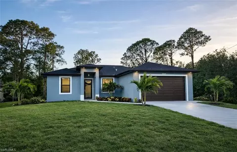 3709 37th St SW, Lehigh Acres, FL 33976