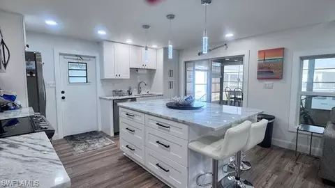 5524 Ben Franklin Ln, North Fort Myers, FL 33917