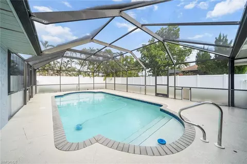 431 SW 39th St, Cape Coral, FL 33914