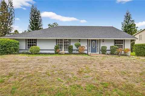 2807 52nd St SW, Lehigh Acres, FL 33976