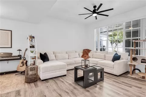 3825 Schoolhouse Rd E #5, Fort Myers, FL 33916
