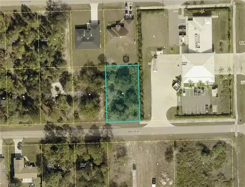 2504 48th St W, Lehigh Acres, FL 33971