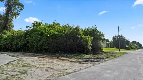 5220 2nd St W, Lehigh Acres, FL 33971