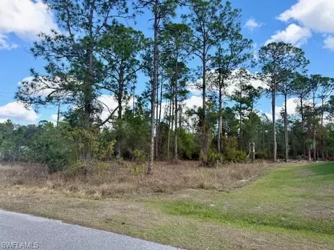 1422 North Ave, Lehigh Acres, FL 33972