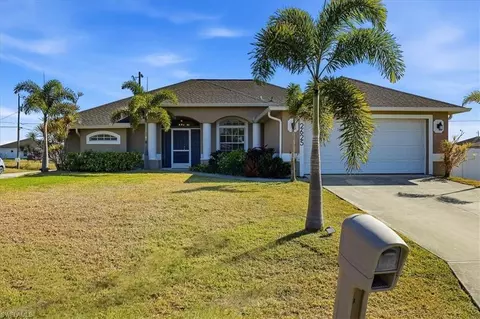 2625 NE 19th Pl, Cape Coral, FL 33909