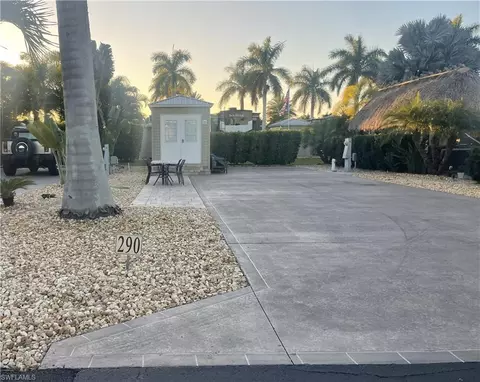5210 Marsh Mallow Trl, Fort Myers, FL 33905