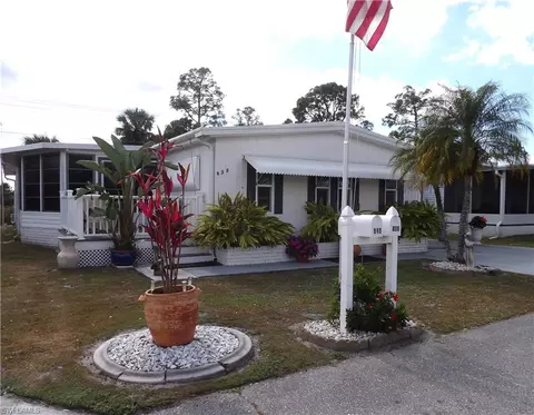 838 Hollyberry Ct, North Fort Myers, FL 33917