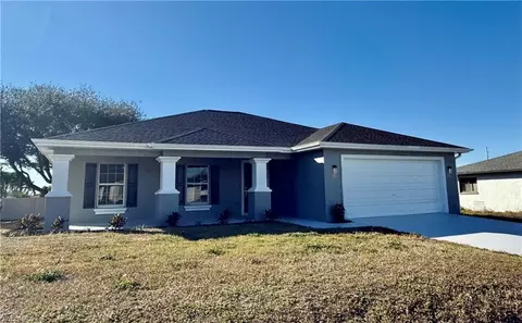 2216 NE 2nd Ave, Cape Coral, FL 33909